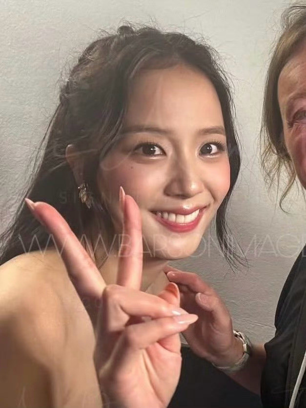 JISOO真的·生图的神金智秀