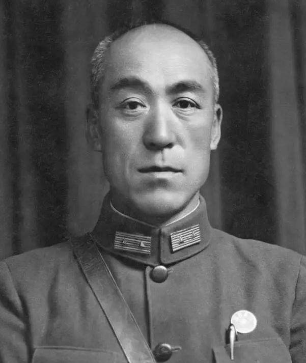 1942年11月，蒋介石密令第一战区长官蒋鼎文除掉赵寿山，蒋鼎文对亲信说：“这种
