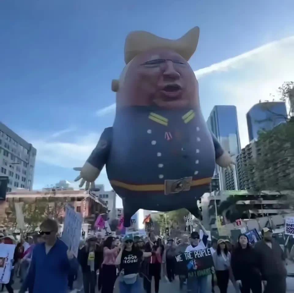 美国民主党籍加州州长纽森说：特朗普是一个“入侵物种（来自德国或莫斯科）”，破坏了