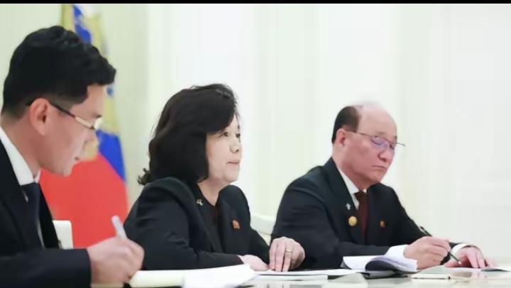 1.5万人派出去，7000人倒下了。伤亡率接近五成。就在所有人以为朝鲜会缩手的