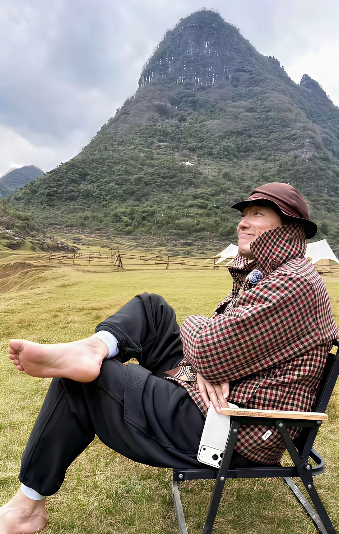 刘翔现在日子过得自由自在，财富自由，全国到处旅游，日子过得挺惬意的，这样其实挺好的，如果当个一官半职