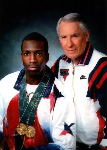 美国田径功勋教练91岁高龄去世先后培养出两位奥运四冠传奇王者美国当地时间11