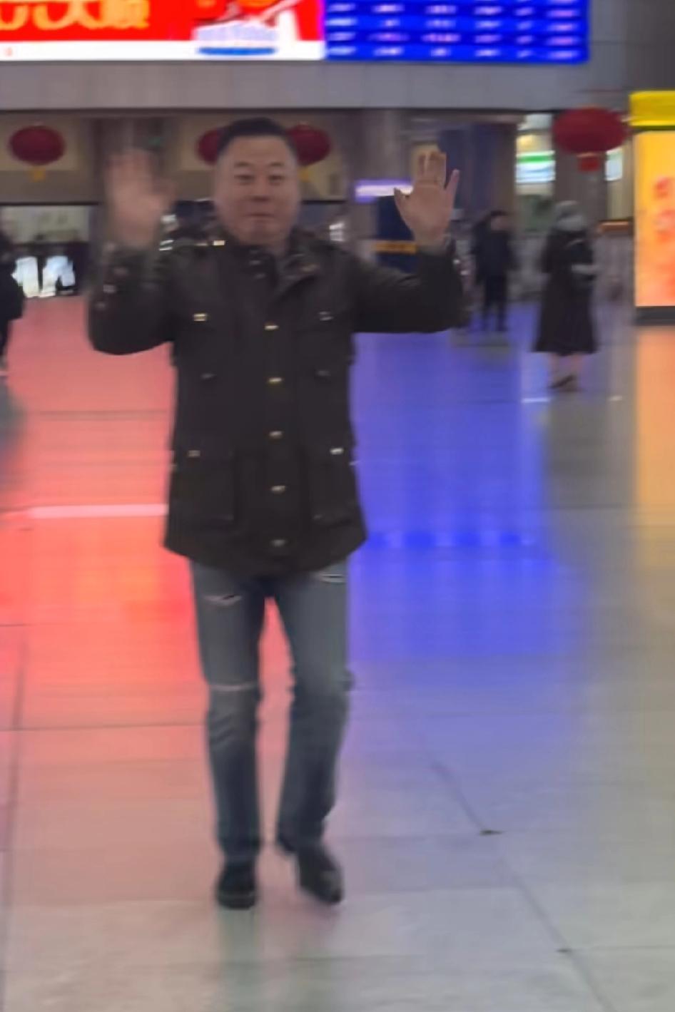 感觉兰姐和他们几个人在一起是最快乐的时候，在兰姐面前，这几个老总都是调皮的孩子