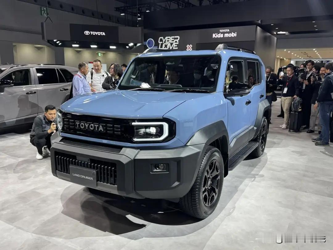 丰田正式发布兰德酷路泽系列全新车型兰德酷路泽FJ（LandCruiserFJ