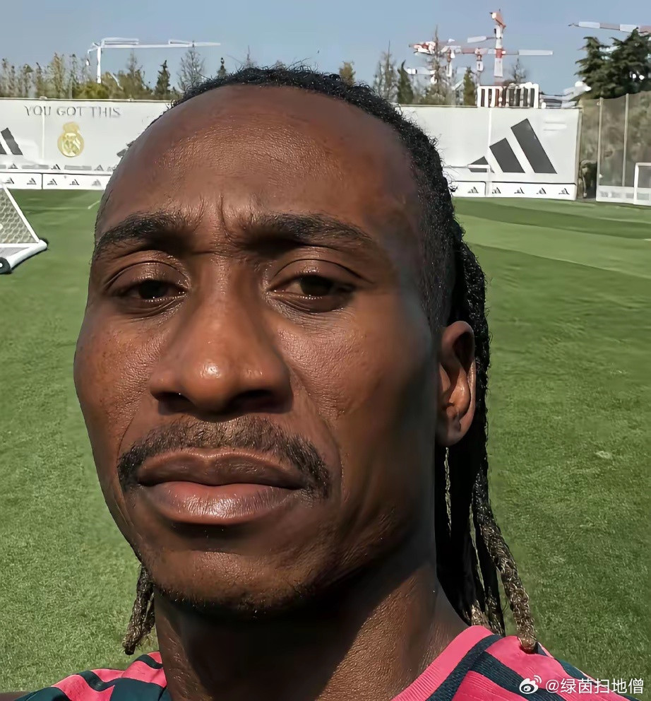 迪奥曼德是皇马队史最贵引援，他和巴萨的库巴西同是19岁，只比库巴西大两个多月。库