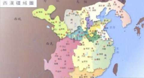 西汉七国之乱介绍 因为汉景帝二年(公元前155年),晁错看出了汉景帝因