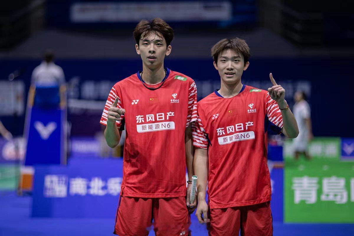 胡珂源/林祥毅决胜局16比18连得5分，以24比26、21比19、21比18战胜