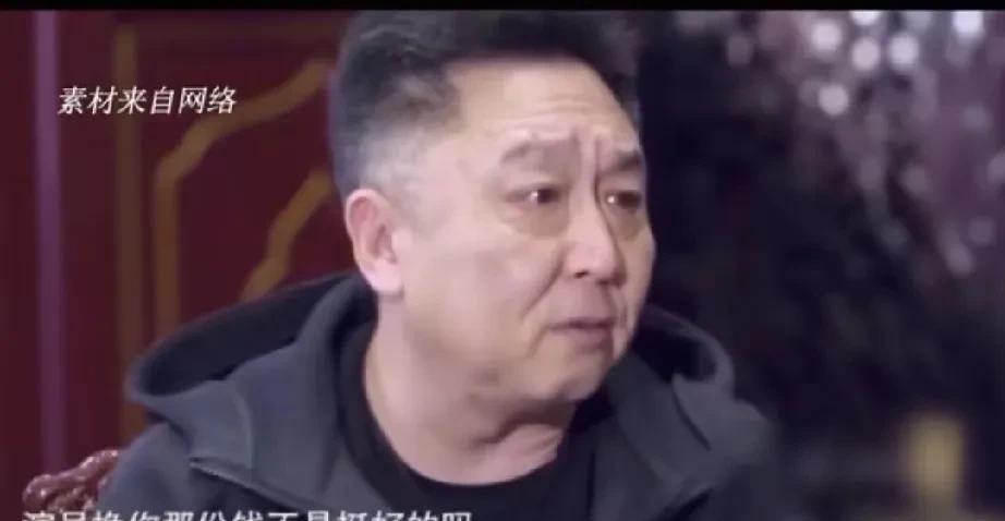 现在看来，于谦对曹云金的离开还是很理解的。他说作为演员挣演出费不得了吗？每个剧团