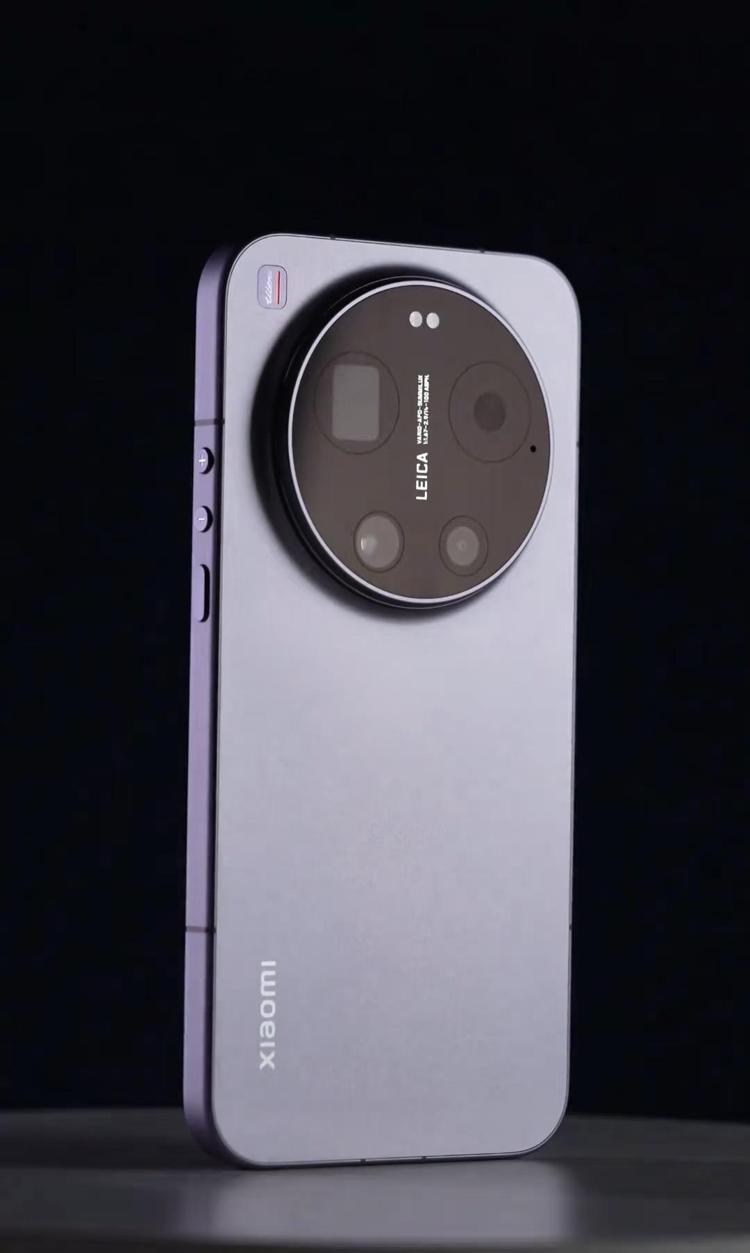 小米17Ultra真机，夯还是拉？外观简洁了不少，这给好评，但是该说不说这按