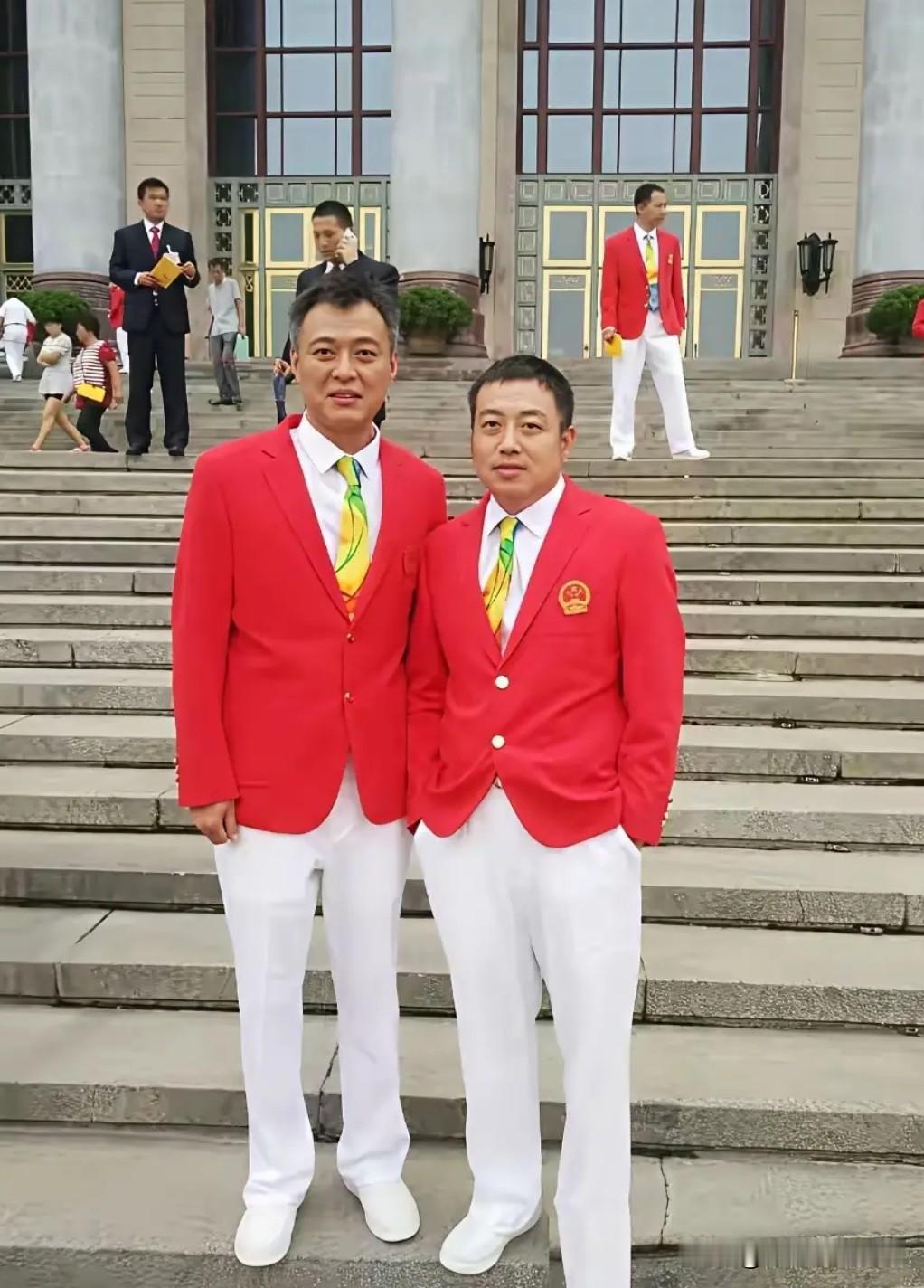 他是中国男乒第一位大满贯得主，曾任中国乒协主席、国乒总教练，带领国乒长期稳居世界