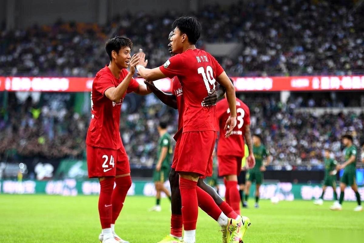 都说升班马是软柿子，重庆铜梁龙偏不信这个邪。5场比赛，只丢4个球，整个中超防守