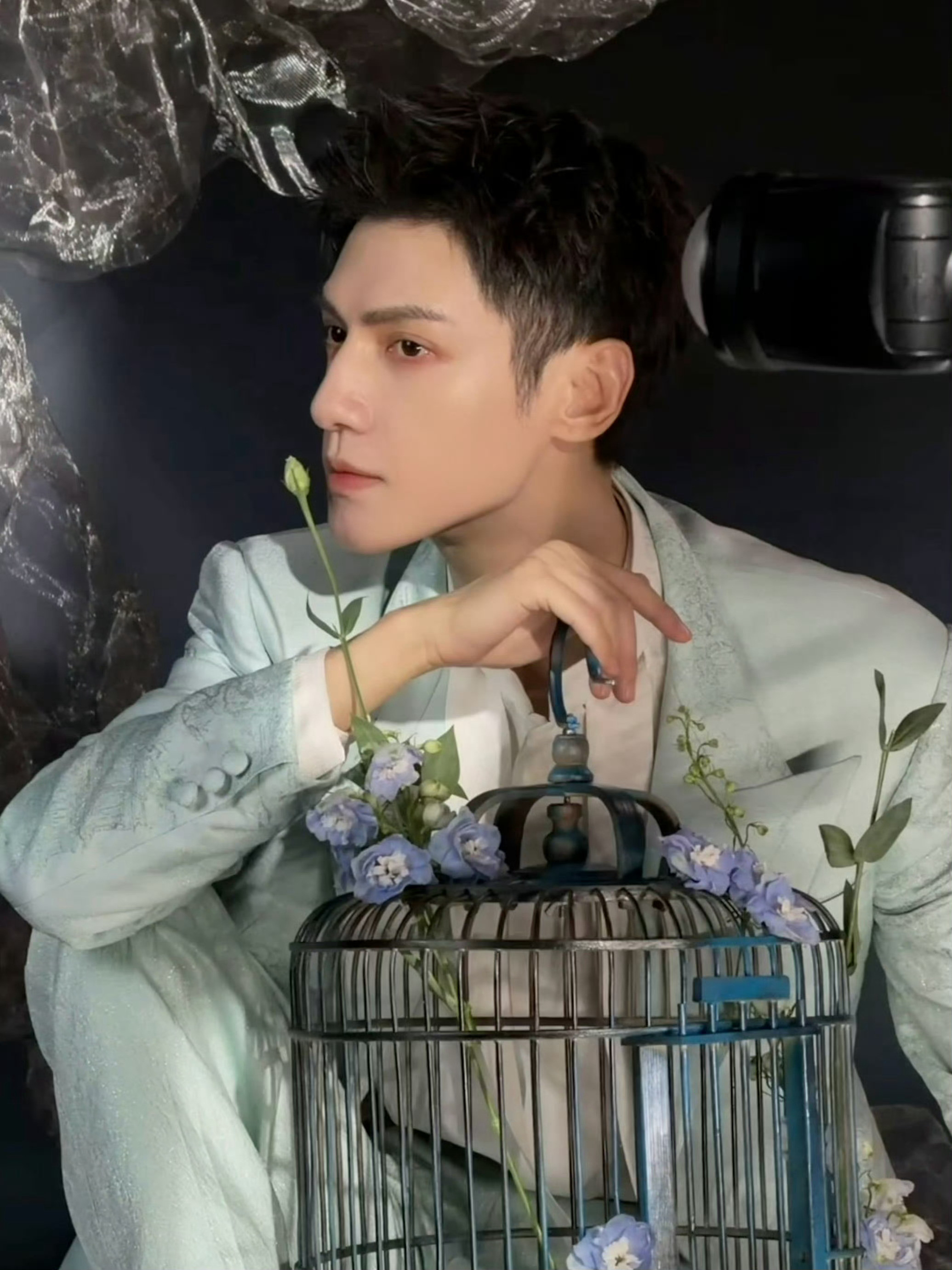 我是可爱的搬运工（图源小🎧）罗云熙你好，已被帅得晕倒啊啊啊是liv