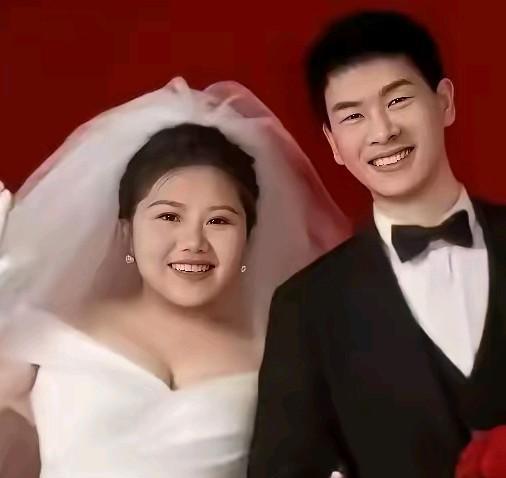 陕西旬阳婚礼事件从订婚两年才结婚这个时间节点看，这桩婚姻并不顺利，应该早就出了问