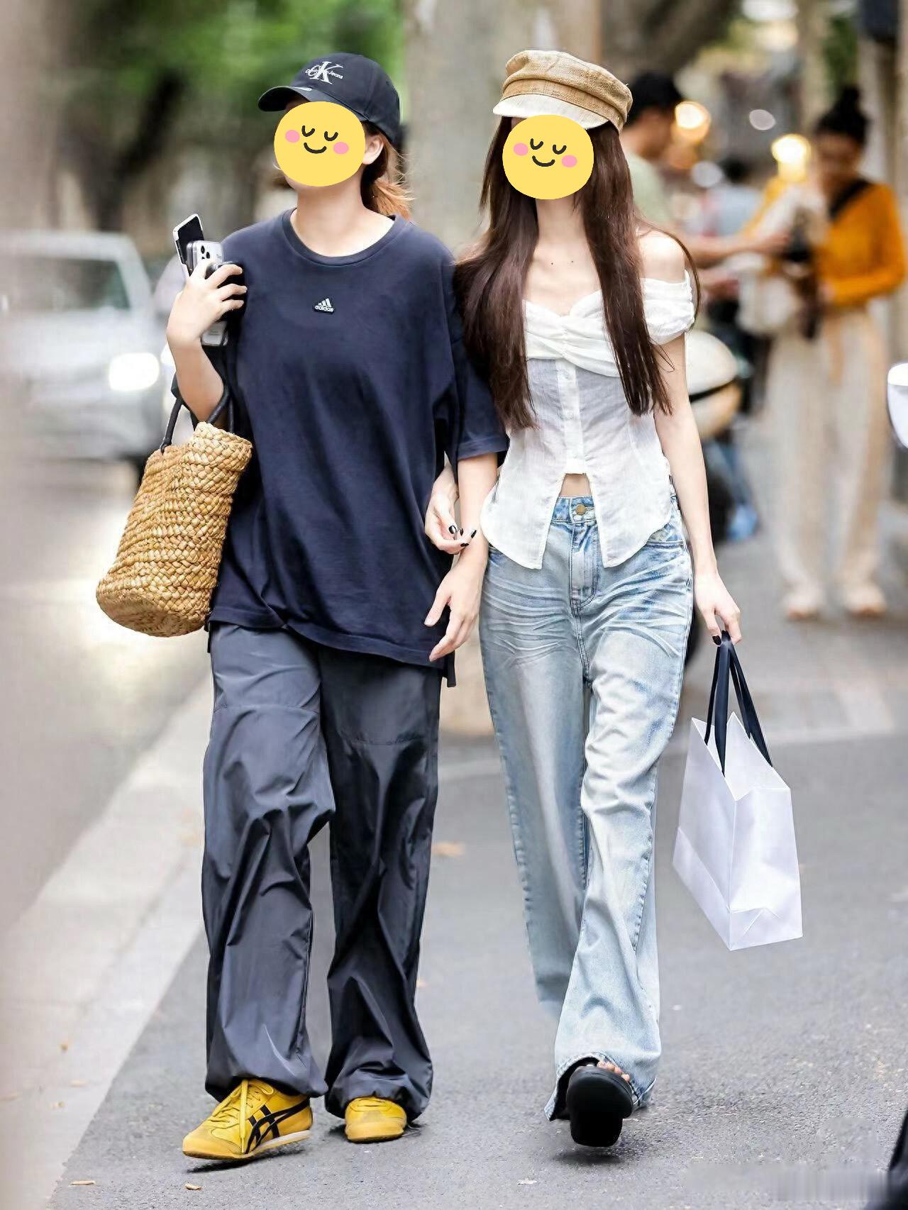 上海作为潮人聚集地，在这衍生出了许多街拍文化。走在上海街头你会发现：鲜少有人穿耐