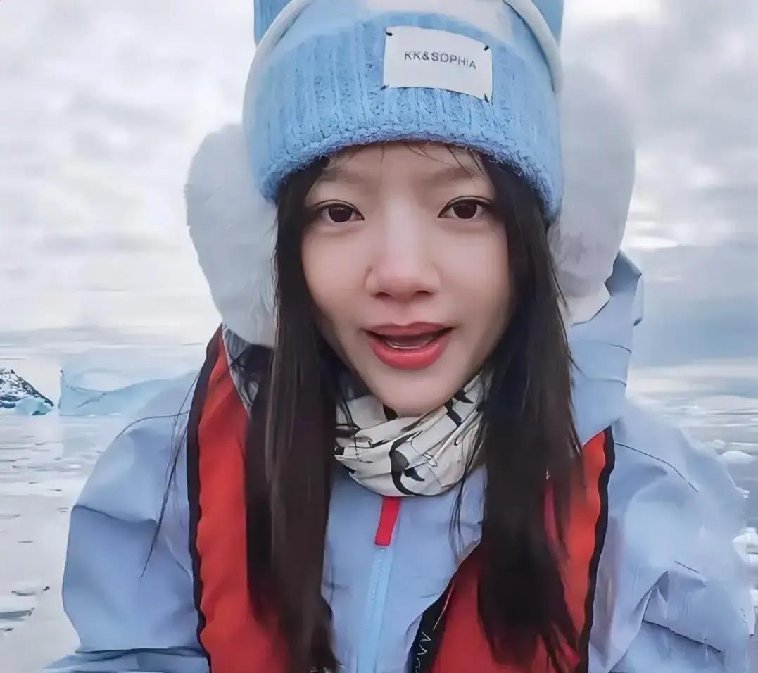 演员跟剧组请假，理由是去南极。这不是剧本。2023年，任敏真的飞抵地球最南