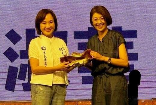 看点十足！9月5日，柯志恩在林皇宫举办南高雄后援会成立大会，整合鼓山、盐埕、旗津