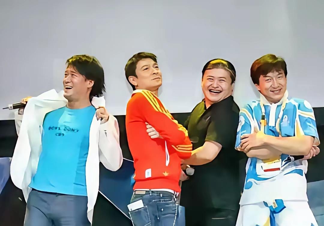 08奥运公园这张四人老合影太有年代感！😯😯😯刘欢衣着朴素，身