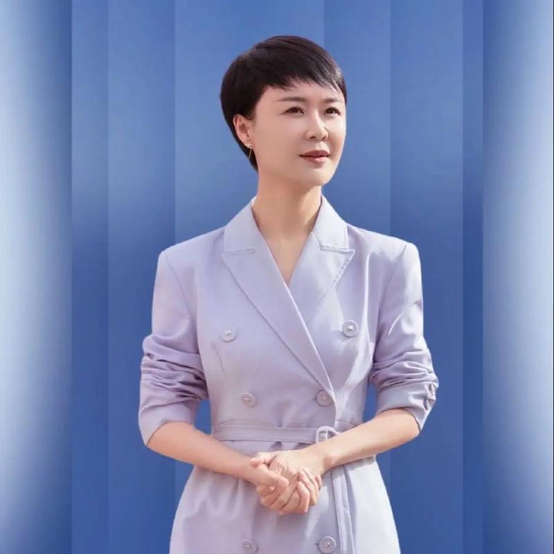 2026年1月14日23时12分新疆官方发布，贺娇龙因公去世，47岁。所有信息