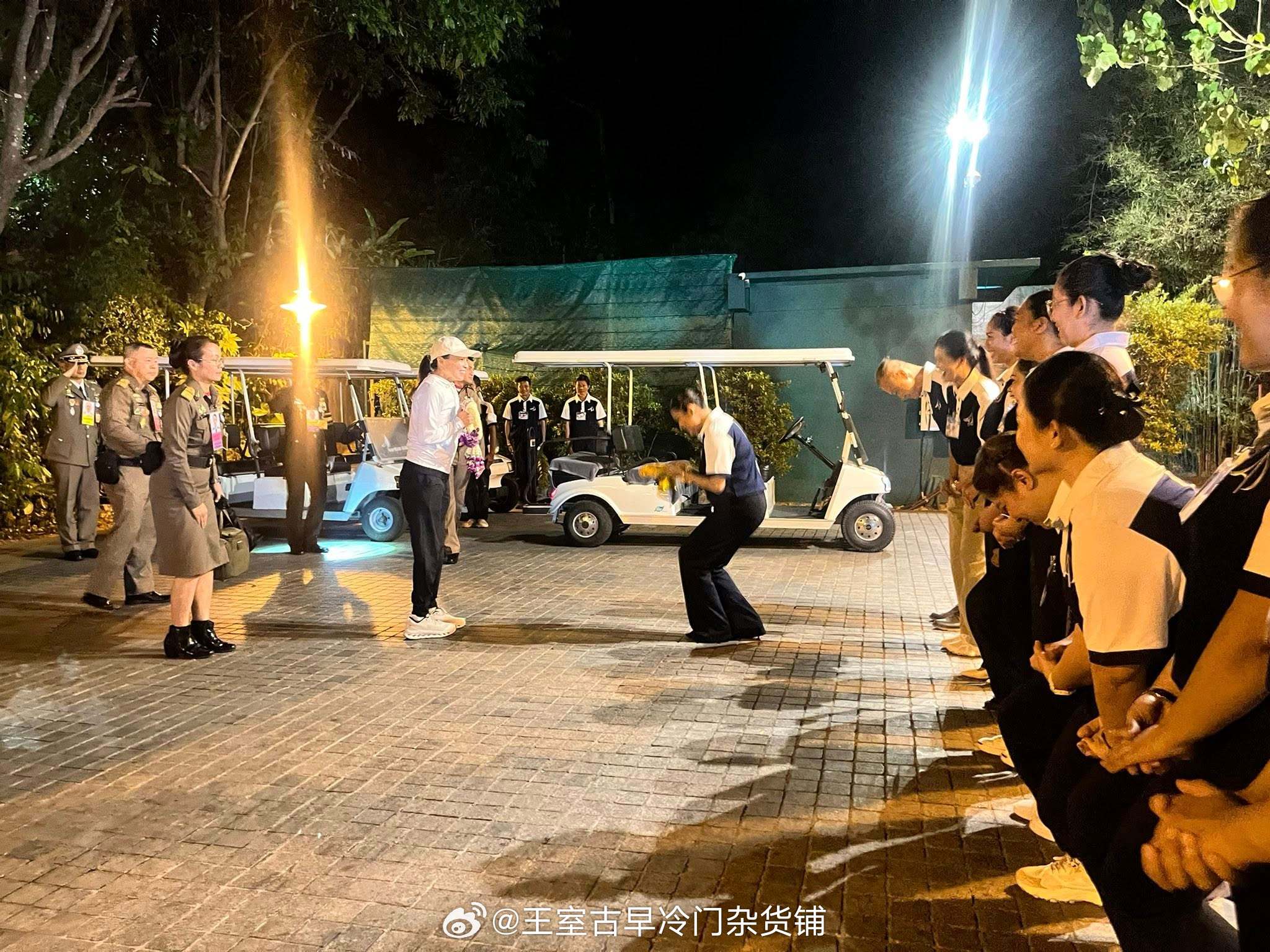 王室王室泰国王室素娘娘2026年3月26日-4月3日，素娘娘在攀牙府私人度假，