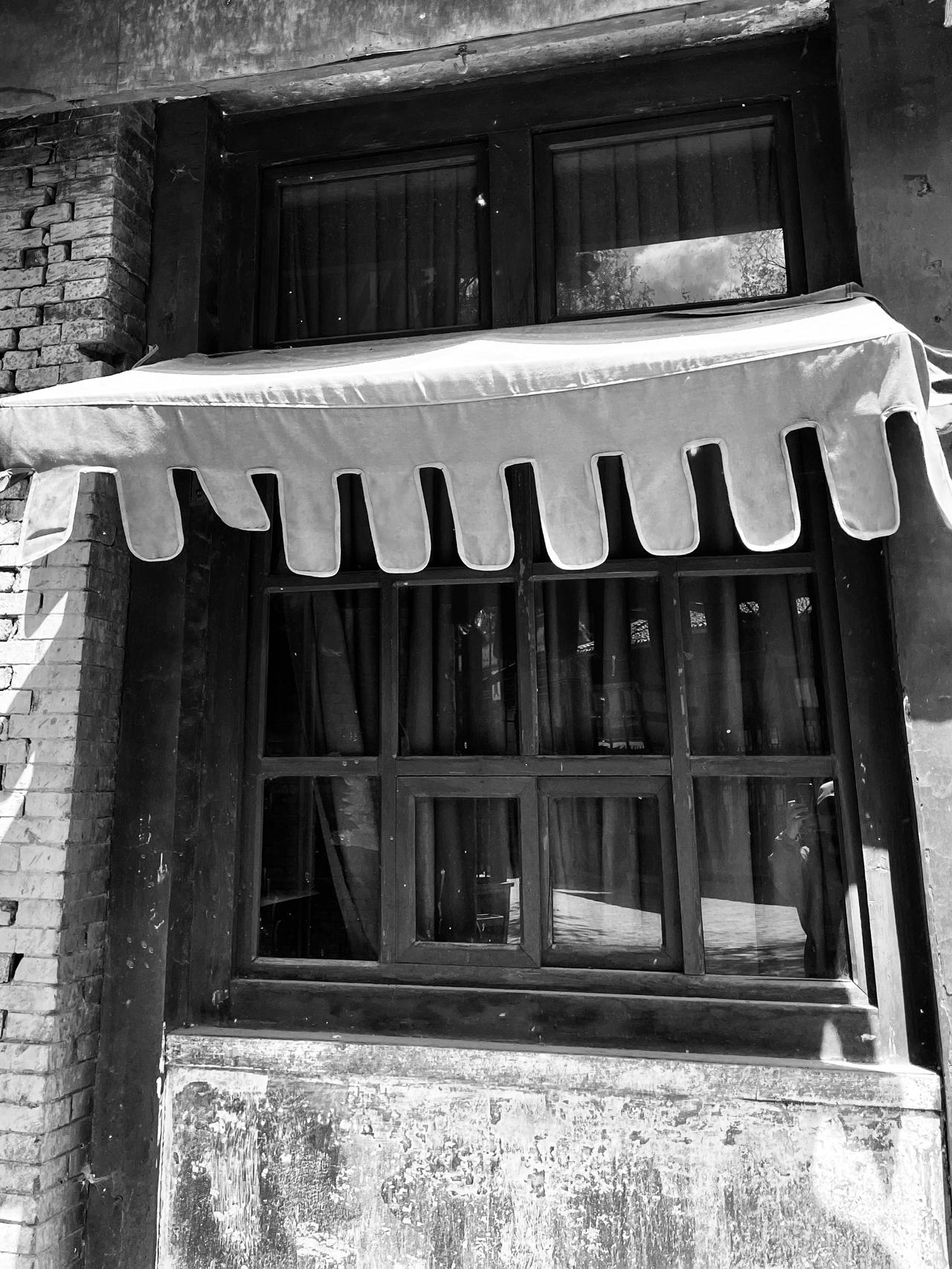 扎针（小说）牛宅太太属鼠，床下发现黑衣鼠尾小人，身上扎大号钢针。牛太太说，怨