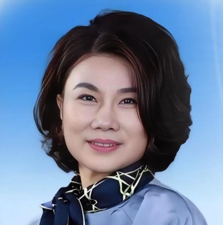 一次，俞敏洪问董明珠：“为什么你丈夫去世将近30年你都没有再婚？”董明珠也不藏着