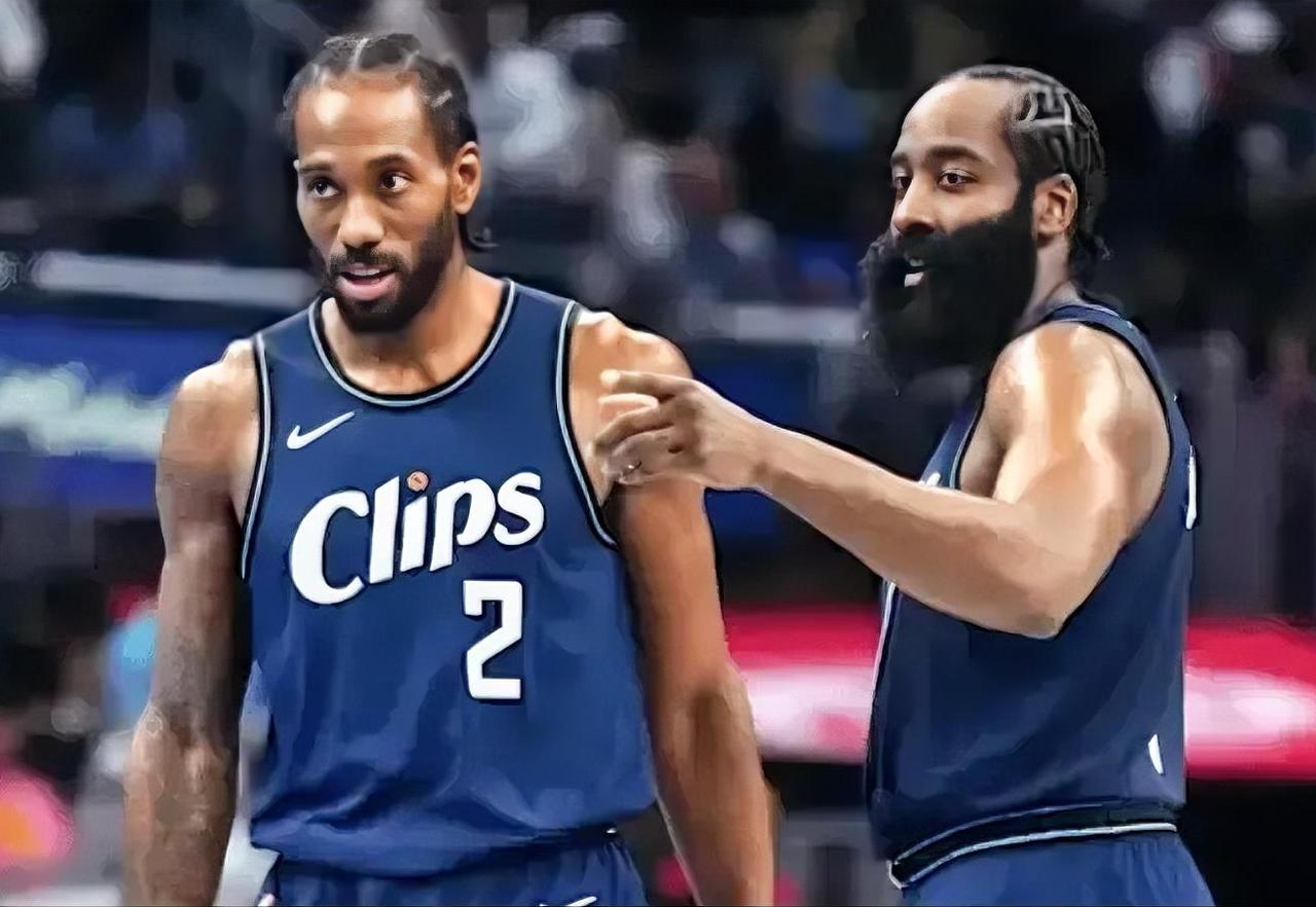 哈登训话伦纳德：哈登：我不走？凭什么说我和你一条船上的？我来的时候你说你是船长