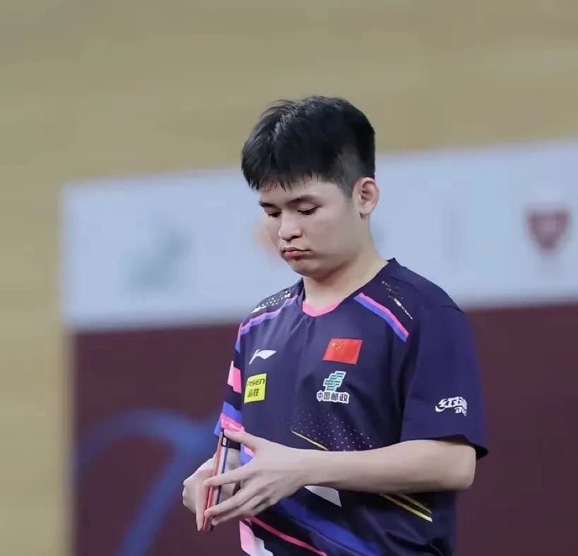 全网都在劝林诗栋放弃这次乒超联赛，背后原因也是令人扎心，小石头第一场比赛