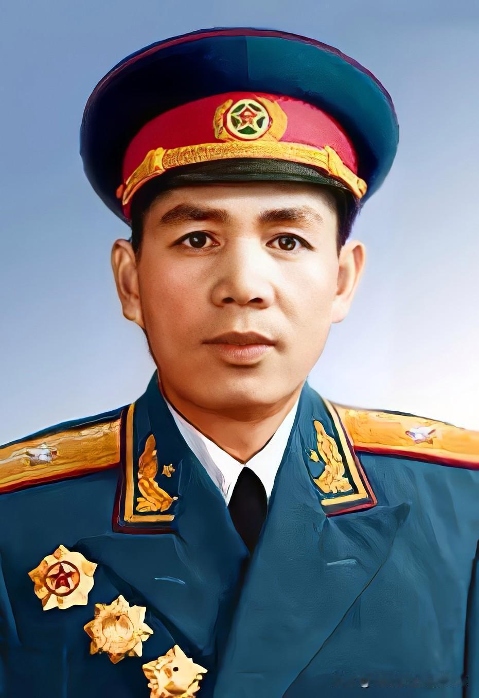 1971年，伟人质问丁盛“你和黄永胜关系这么深，他要是倒台怎么办”。后来丁盛辩