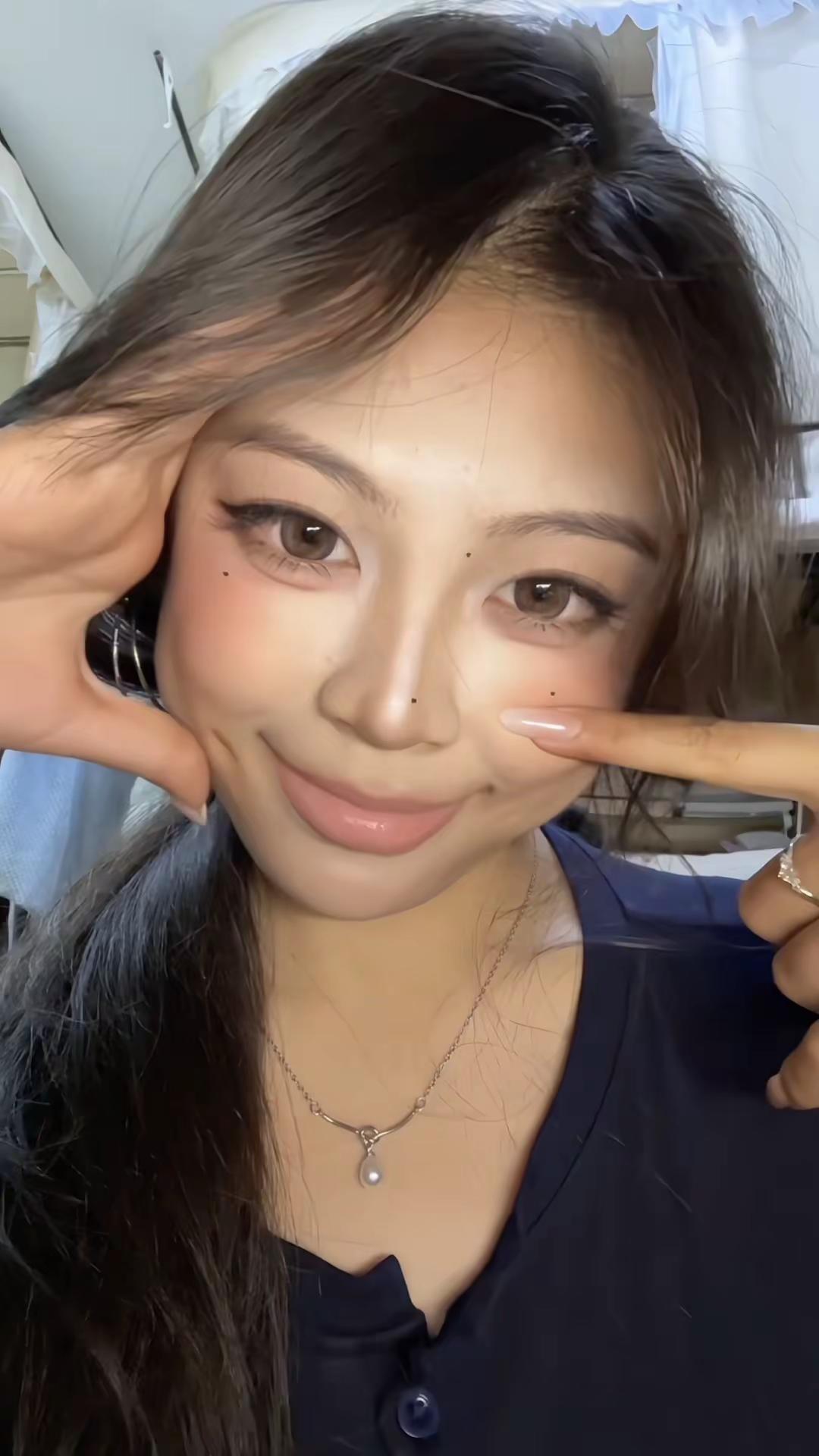 流量你就这么对我那我随便发了亚裔妆黑皮辣妹快冲亚裔混血妆