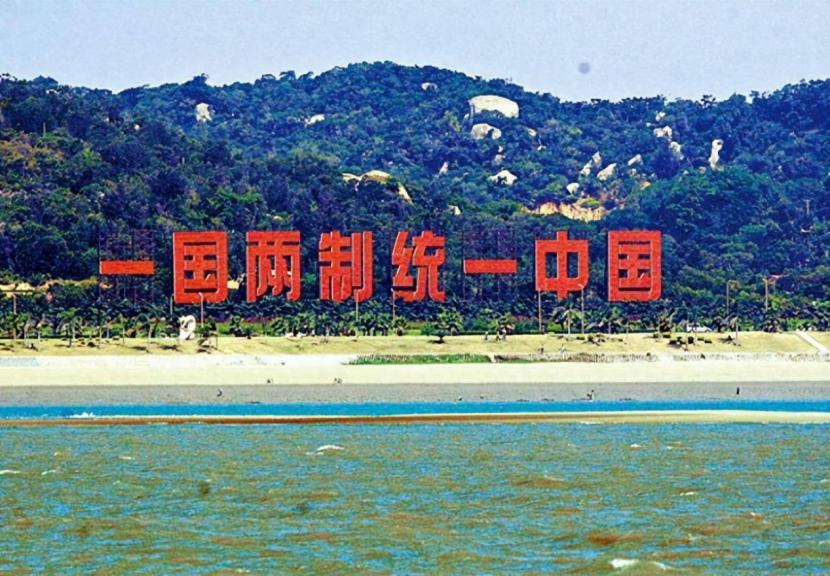 他不是岛内政客，不开党魁发布会，却搅得台海风浪翻腾。7月4日、5日连续两天，