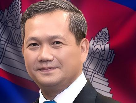 终于看明白了洪森父子为什么要跟美国亲热了，原来是看上了国王那把椅子。要是琢磨