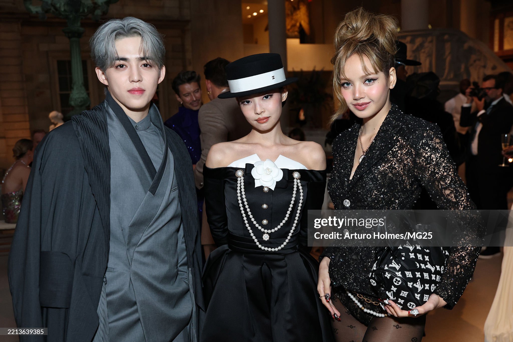 崔胜澈xJENNIExLISA今日合照​​​