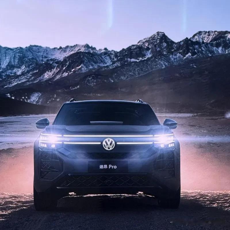 就拿途昂Pro的越境款来说，两驱和四驱车型的指导价差了两万块。这价格差异背后，是