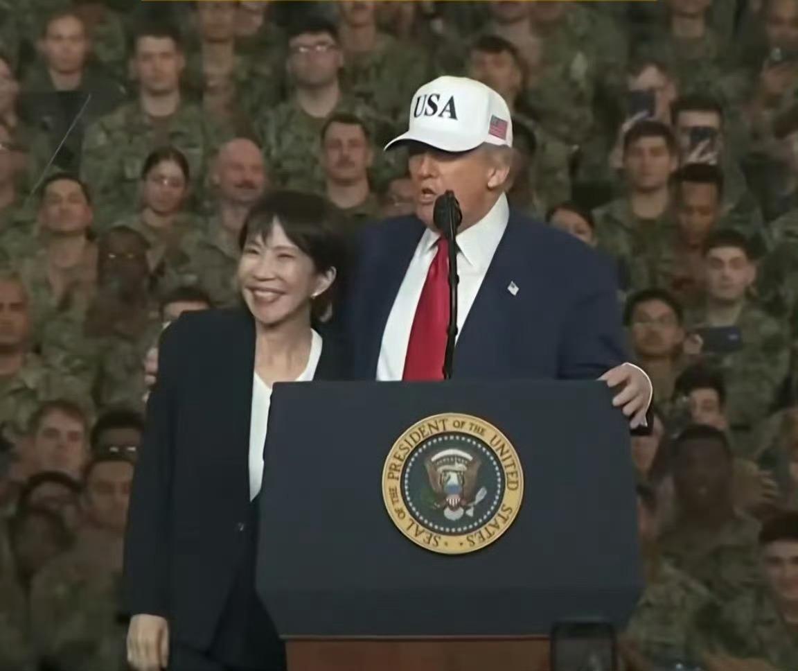 看到这一幕，李在明要嫉妒了！[doge][doge][doge]特朗普到韩国神情