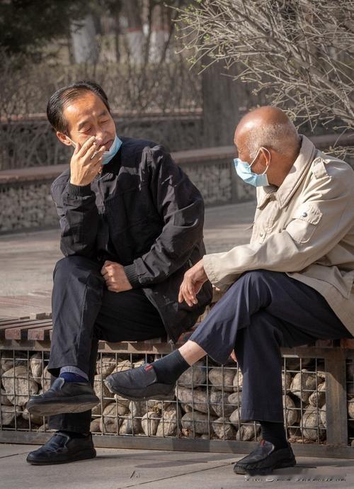 一位地主后代的自述我是1942年生的地主后代，那些年因为成分不好，处处受卡！