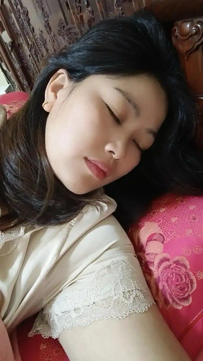陌生男子趁女生熟睡潜入卧室留体液这是2026年5月8日发生在杭州的真实案件：一名