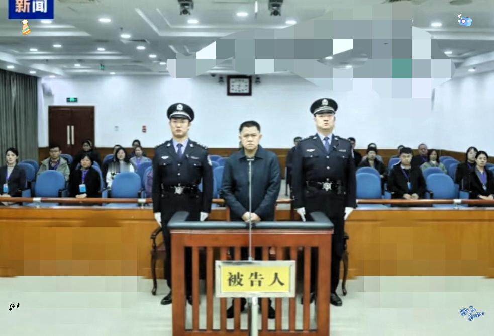 我的那个乖乖哎？又出来一个贪腐数额巨大的。北京新华人寿保险的董事长李全被逮起