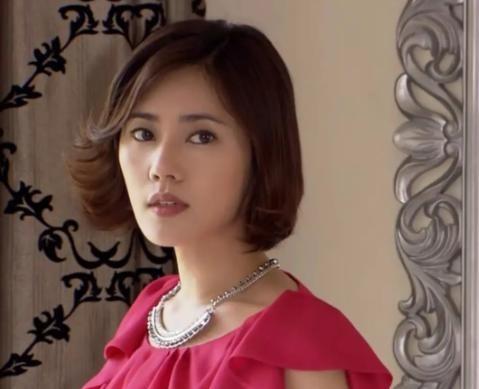 嫁来中国的韩国女星秋瓷炫曾说：“因为我家庭的原因，我不愿再回韩国，我爸兄弟七个都