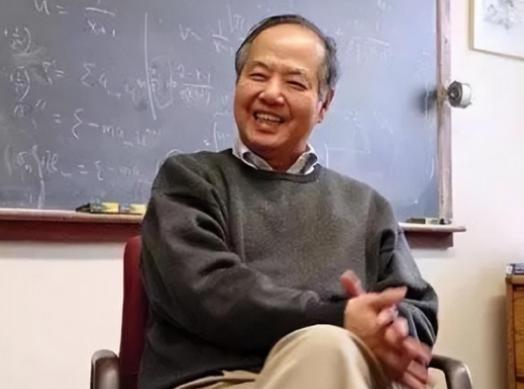 1946年夏，正在与李政道讨论粒子物理的费米突然问李政道：“太阳中间的温度是多少