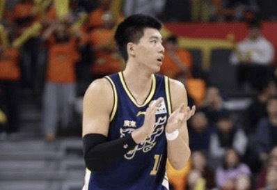 杜峰：别把焦泊乔整抑郁了！焦泊乔从广州到广东，整的不会打球了。第二轮与浙江的比赛