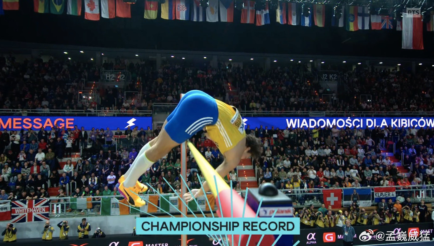 室内世锦赛杜普兰蒂斯四连冠破赛会纪录男子撑杆跳一大场面首次出现！22日凌晨，在