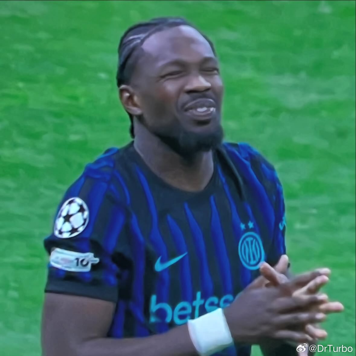 对图拉姆再补充两句感觉巴雷拉身上的主要问题在图拉姆身上也很明显前一段时间总想