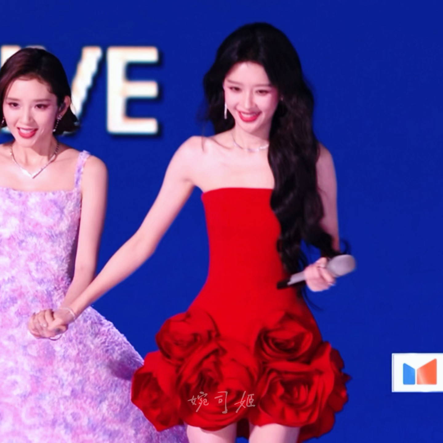一米七明艳大美女