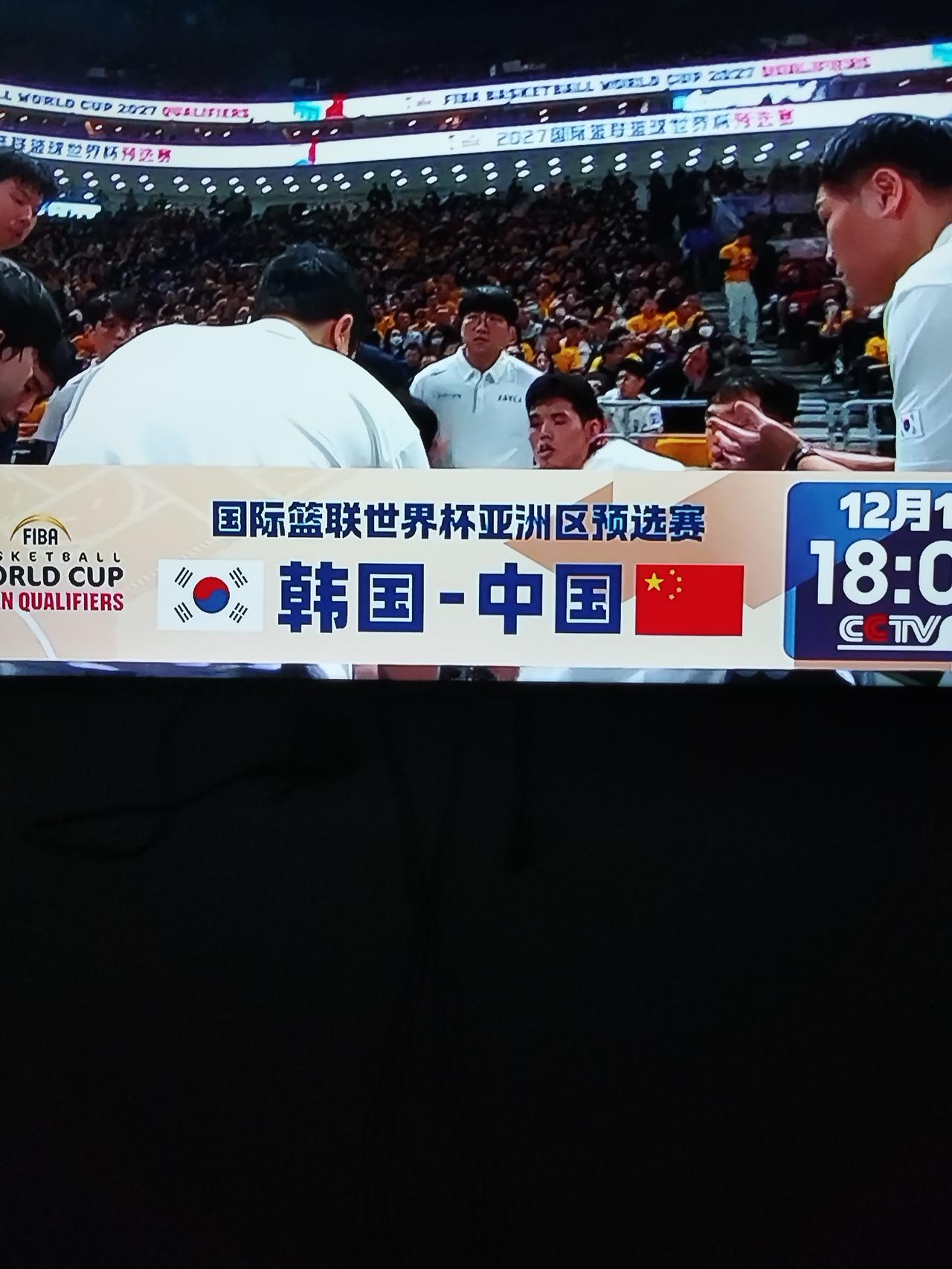 这场球儿很憋气的看到了最后还差两分钟。如果不是张镇麟，最后两个三分球可能整场