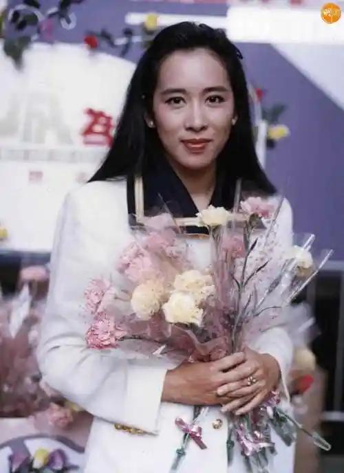 复旦大学陈果教授说：如果你发现嫁错了人，还生了孩子，又想离婚，又放不下孩子，千万