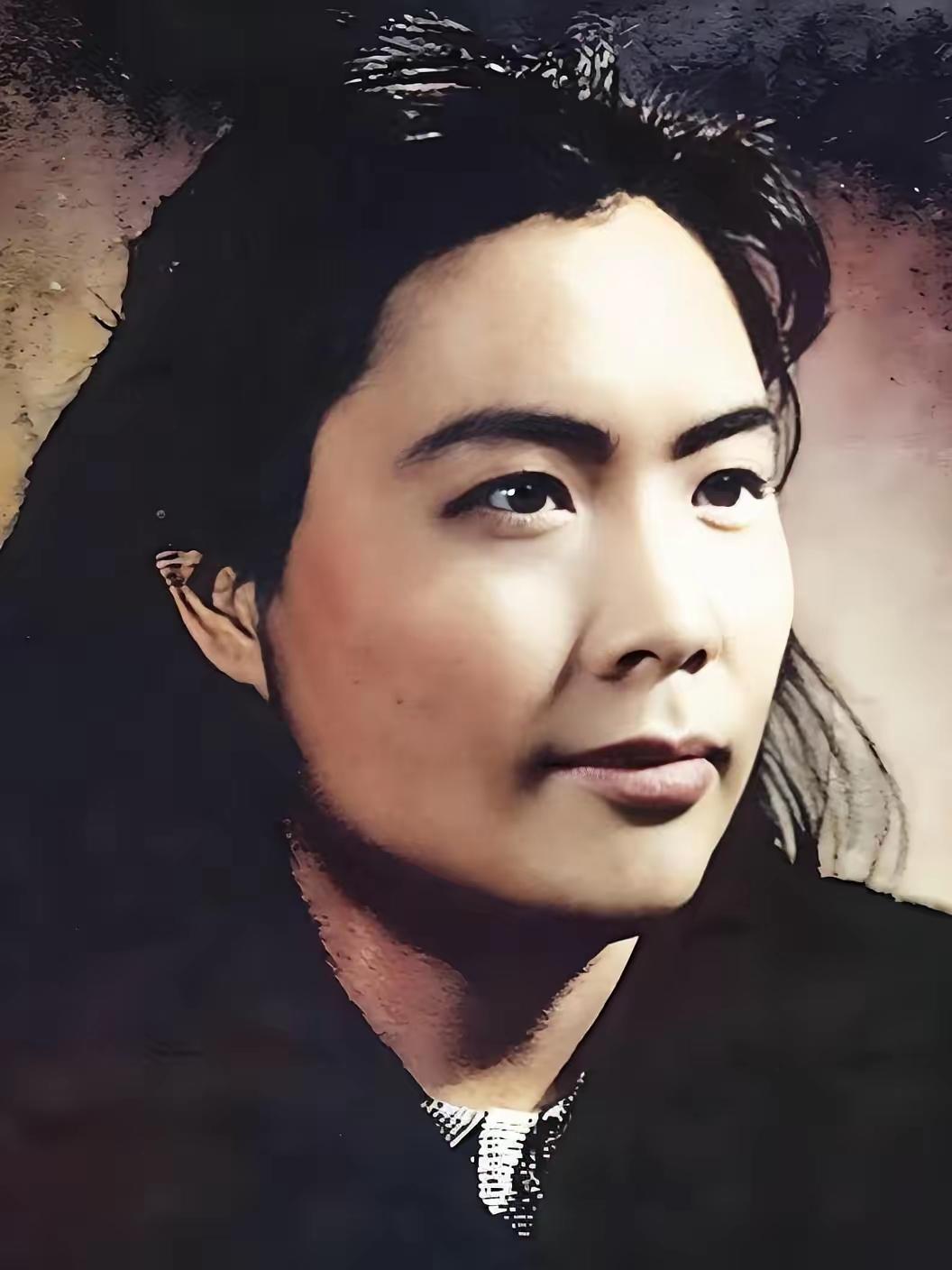 两次翻雪山，三次过草地，自己是开国上校，丈夫是开国元帅，7个子女都很优秀，女儿是