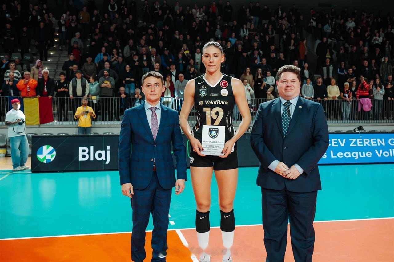 【欧冠女排瓦基弗3-1布拉日博斯科维奇26分MVP】国际排坛战报速递12月2