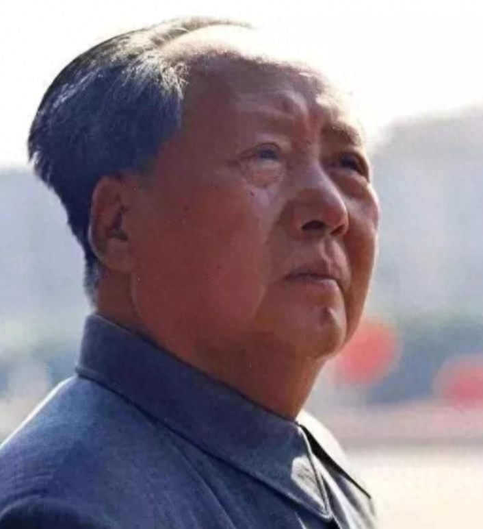 1961年，毛泽东来到杭州，在下榻的刘庄一号楼里转了一圈，突然脸色铁青，目光吓人