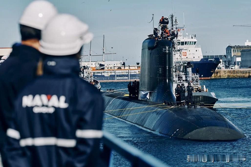 🇫🇷法国海军集团宣布，2月24日，法国新型核动力攻击潜艇S638“德格拉斯