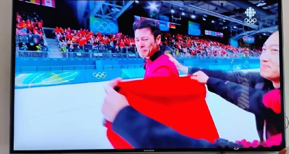 宁忠岩为啥哭，因为他相当于冰上苏炳添+刘翔+宁泽涛！1500米速滑，以前男子从